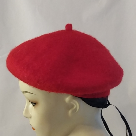♥️3/$25 Wool Baret - Picture 4 of 5